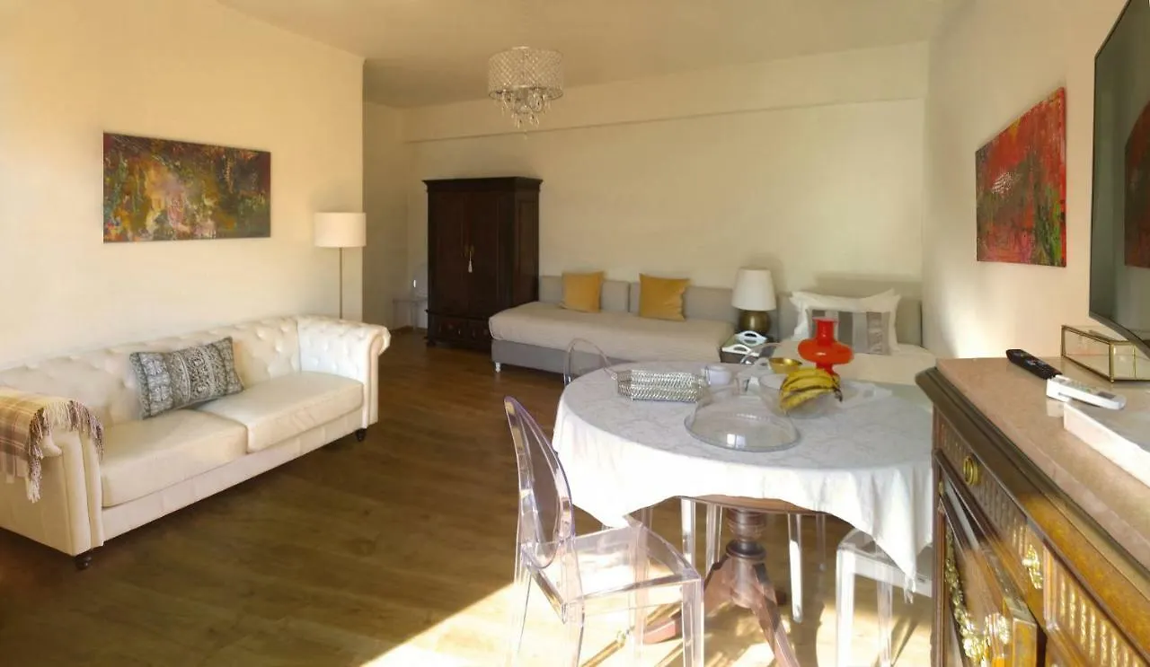 Quad 2 Apartment Lisbon